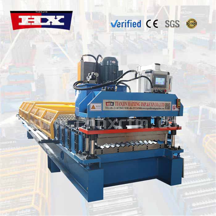 Corrugated roll machine