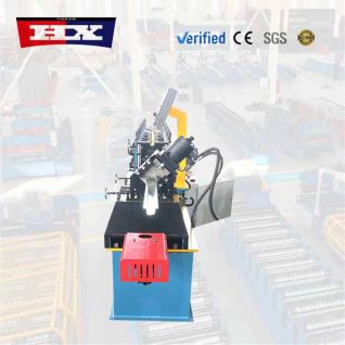Profile omega roll forming